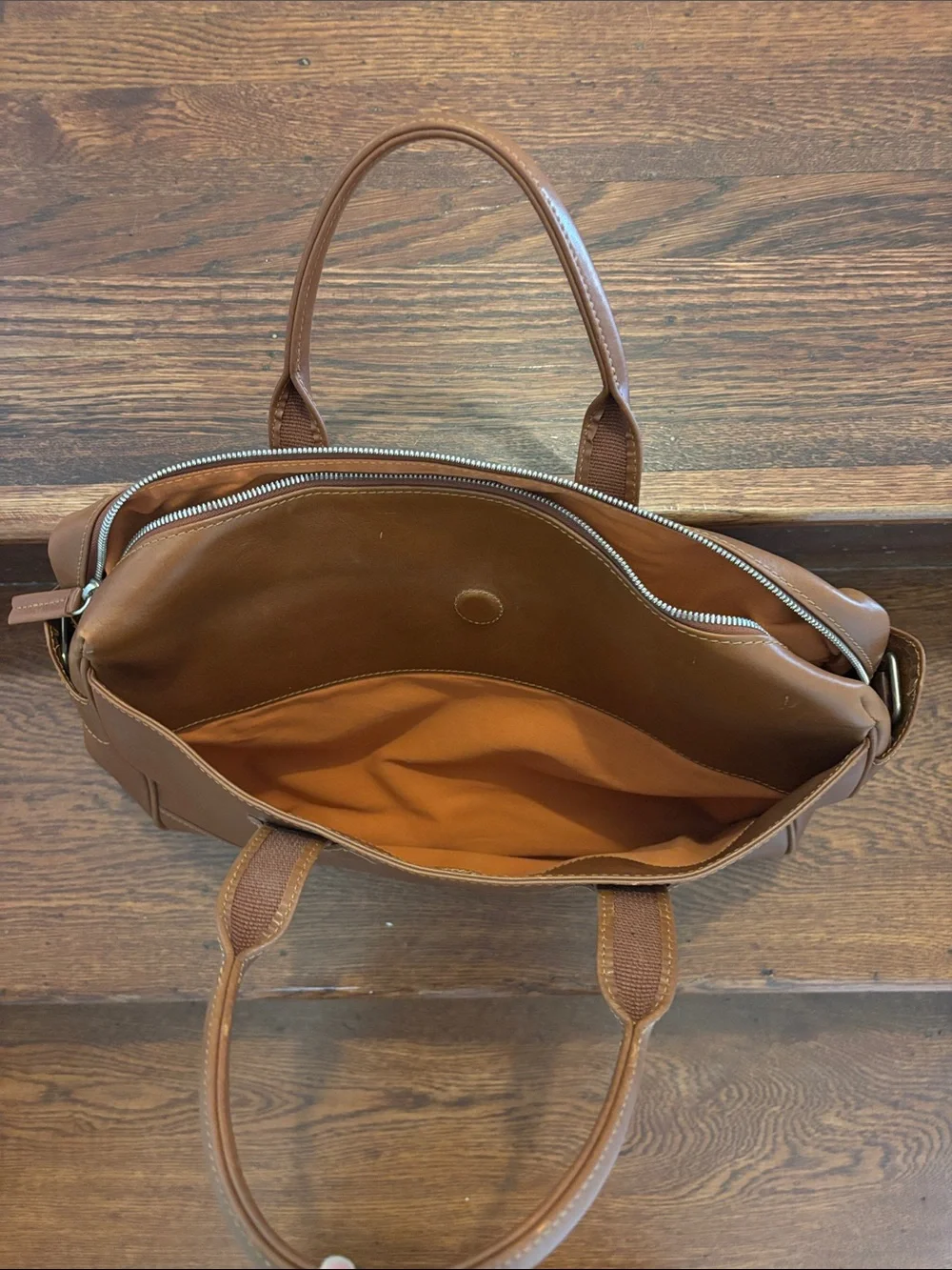Men's Leather Duffel Bag in Tan - Classic Travel Tote